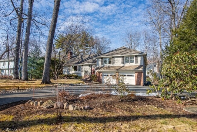 Photo - 237 Morris Ave