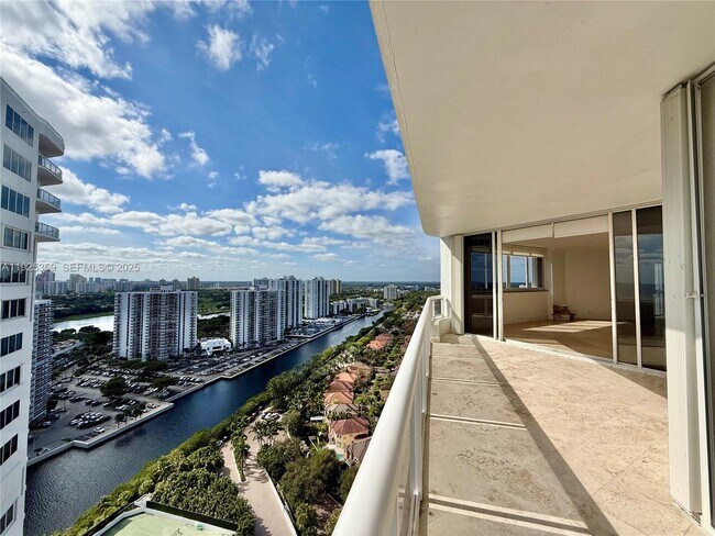 Photo - 3801 NE 207th St Unit 2503