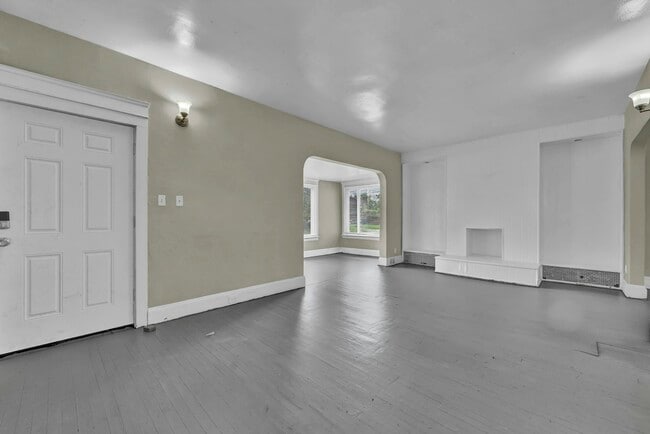 Photo - 13317 Caine Ave