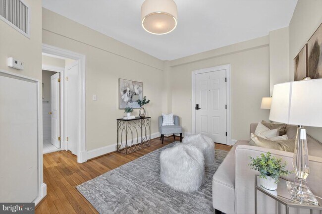 Photo - 3446 Connecticut Ave NW Unidad 305