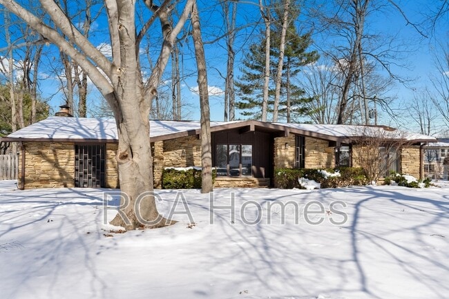 Building Photo - 423 Jenny Ln