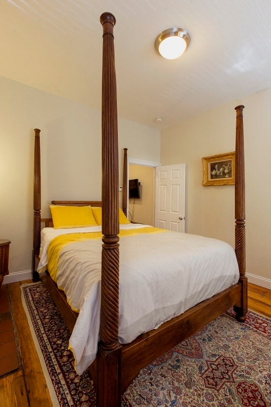 Photo - 237 Northampton St Unit 1