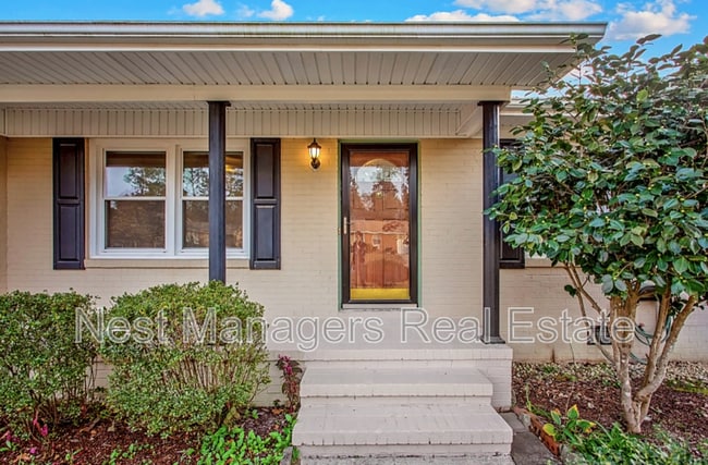 Photo - 6525 Senator Dr