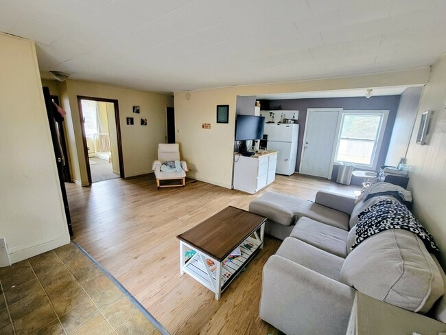 Building Photo - 40 Adirondack View