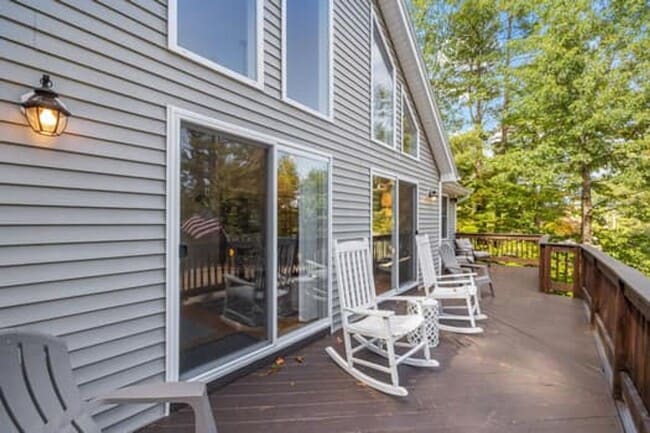 Photo - Spacious & Comfortable 4 Bedroom House - C...