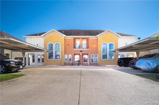 Building Photo - 15 West Dr Unit A