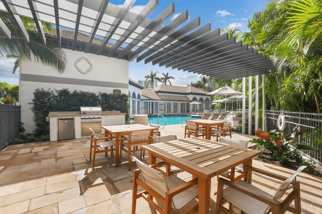 Promenade at Aventura Apartments