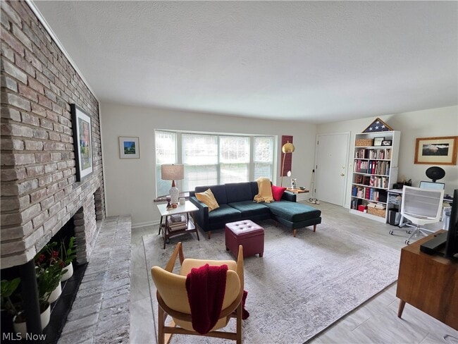 Photo - 6995 Carriage Hill Dr