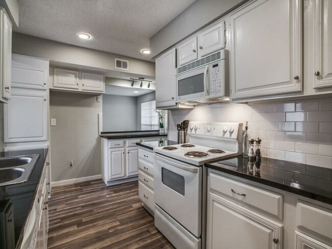 Photo - 9719 Smokefeather Ln
