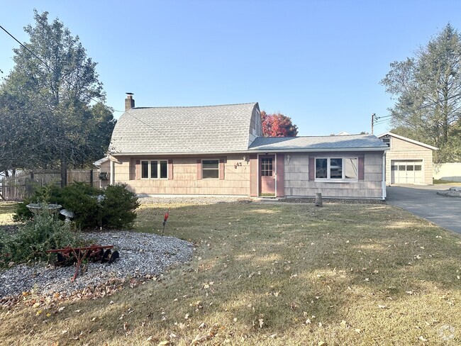 Building Photo - 843 Marion Ave Rental