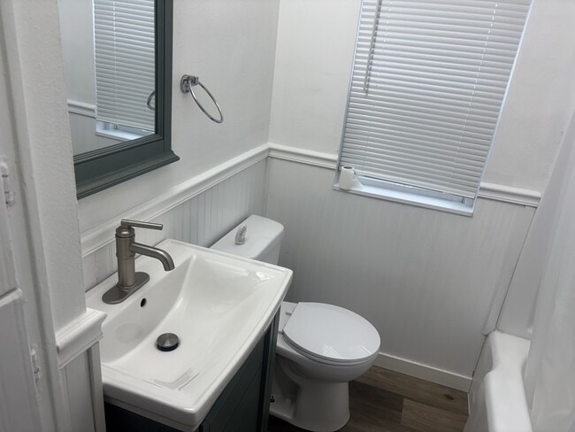 Photo - 1909 Williams Blvd SW