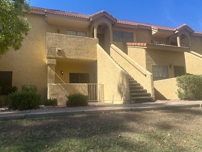 Photo - Move in ready 1 bedroom condo with garage!