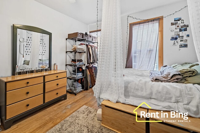 Photo - 40 Seminary Ave