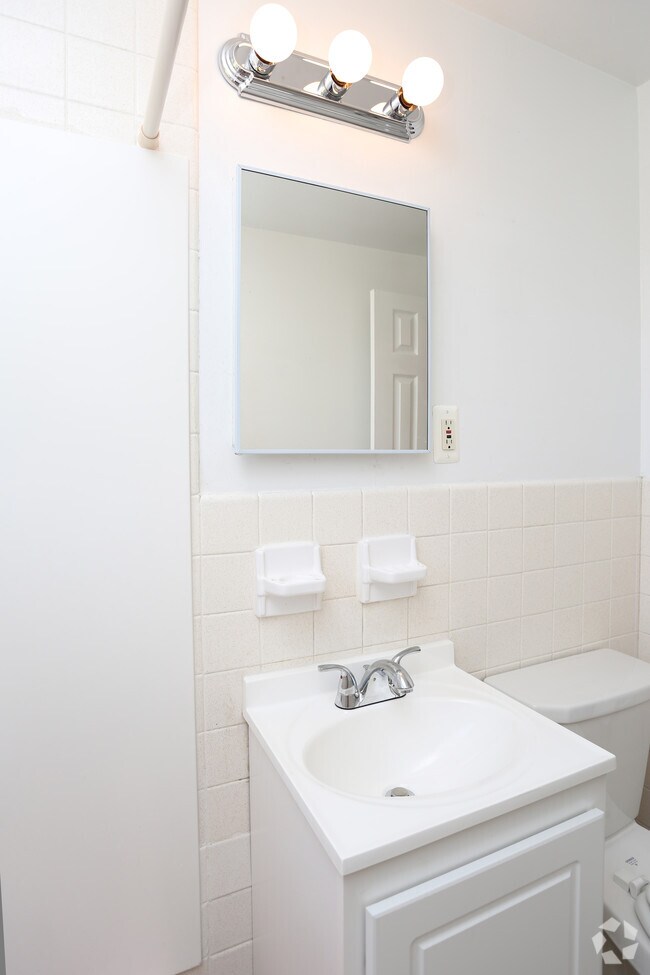 Swiss Village Apartments For Rent in Syracuse, NY