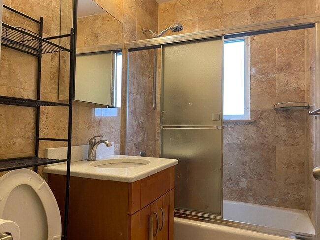 Photo - 75-03-7198 198th St Unit 1st FL and basement