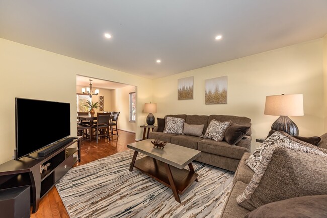 Photo - 2735 Skylane Dr