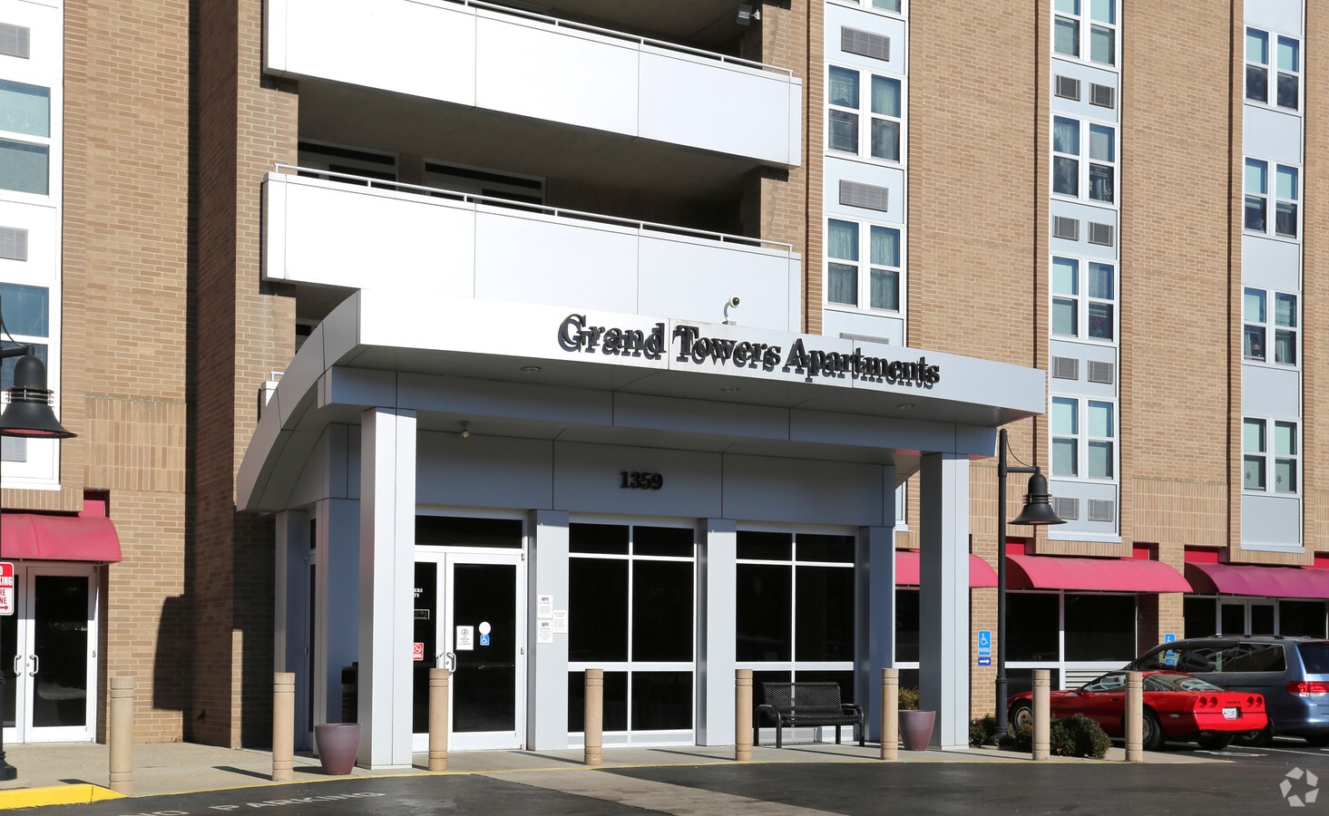 Photo - Grand Towers Apartments