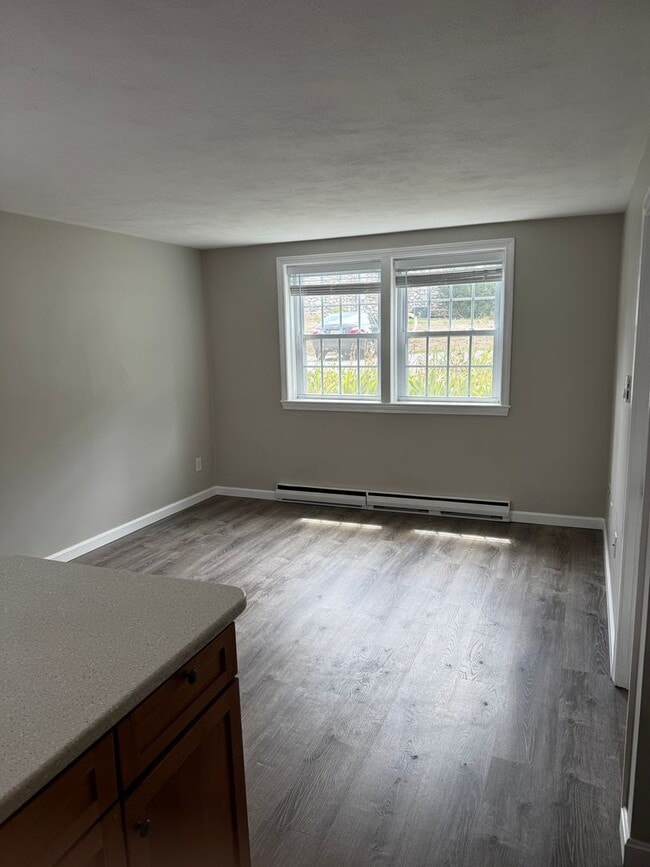 Photo - Well maintained one bedroom condo in Chelmsford