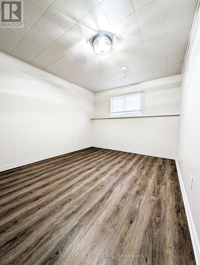 Photo - 164 Windsor St