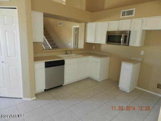 1440 E Renee Dr