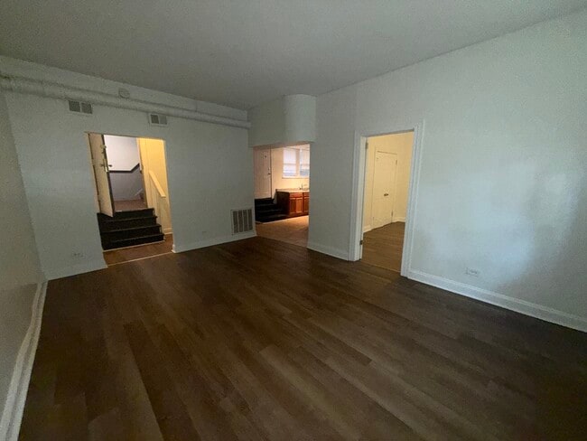 Photo - 2000 W Jarvis Ave Unit G
