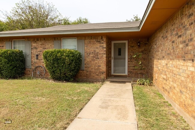 Photo - 9 Lackland Cir