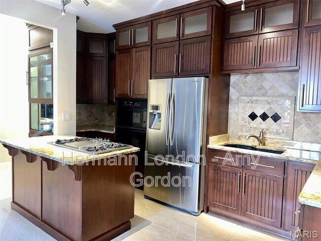 Photo - 4738 Olive St