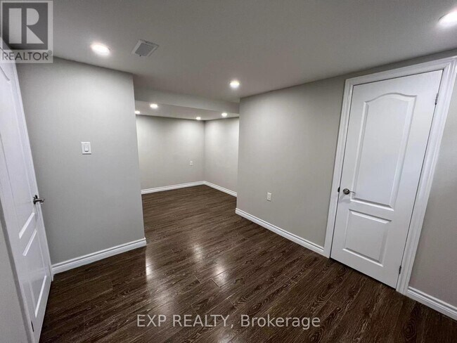 Photo - 6 Mid Pines Rd