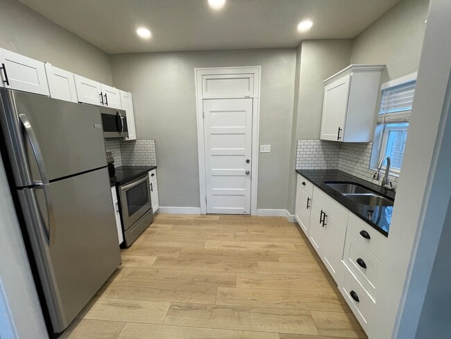 Photo - 2227 Quincy Ave