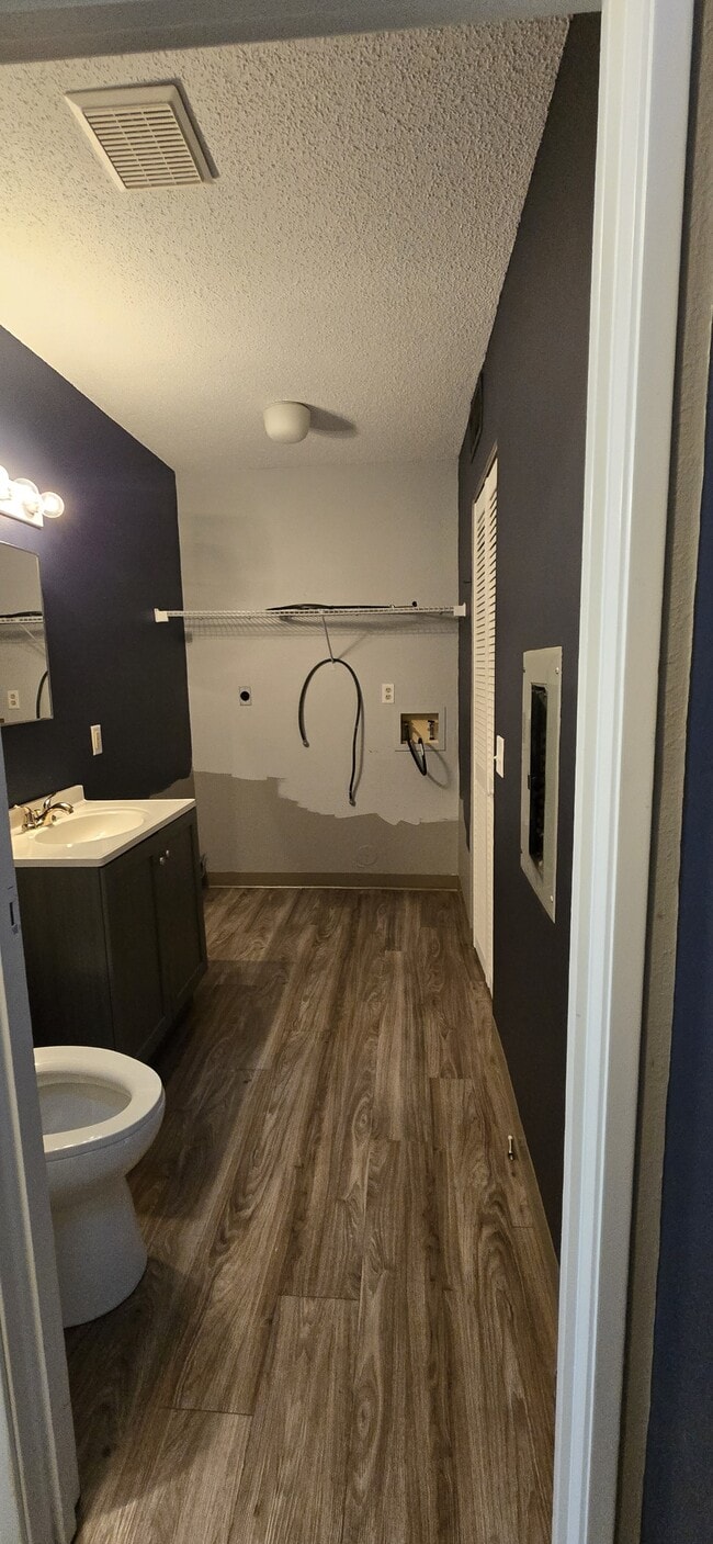 Photo - 261 Frenn Ave