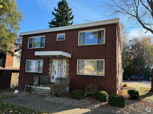 Building Photo - 2440 Whipple Ave NW Rental