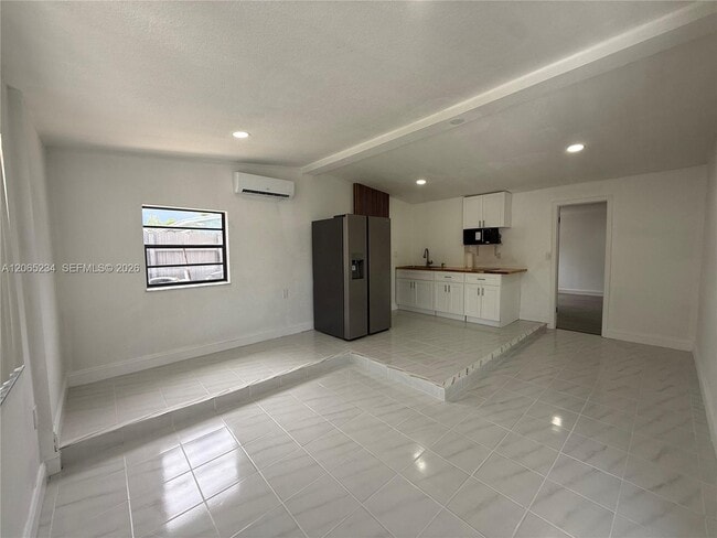 Photo - 8805 SW 43rd Terrace