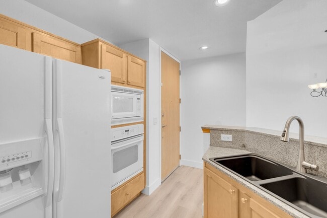 Photo - 75 E Agate Ave