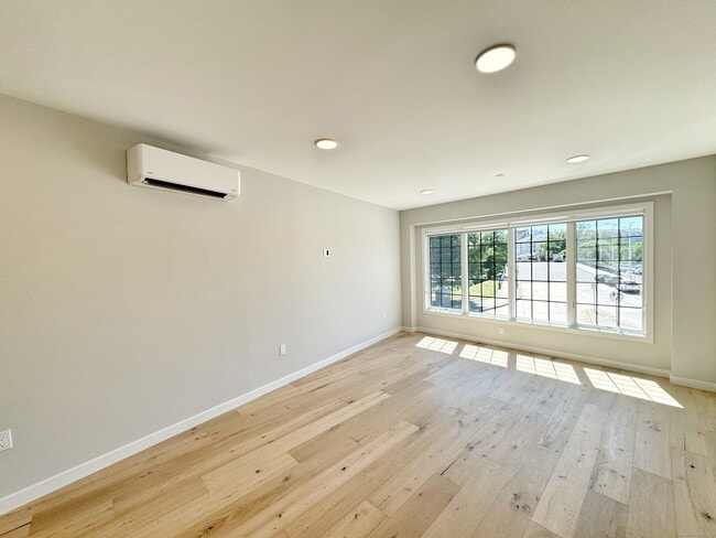 Building Photo - 32 Main St Unit 203 Rental