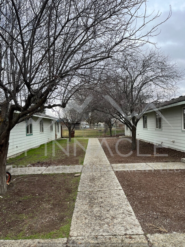 Photo - Castlevale Apartments