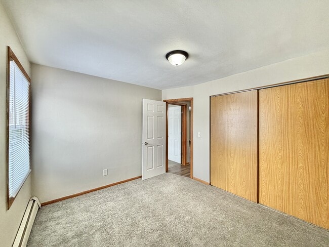 Photo - 236 Walworth St Unidad 3