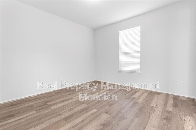 Photo - 2312 Bernese Ln