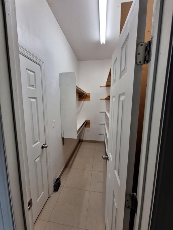 Photo - 4508 N Mile 4 1/2 W Unidad B