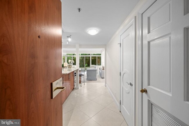 5610 Wisconsin Ave Unit 109