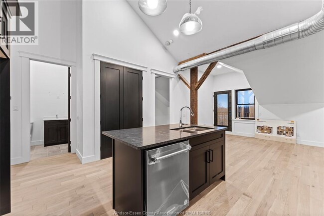 Photo - 247 Brock St Unité 404