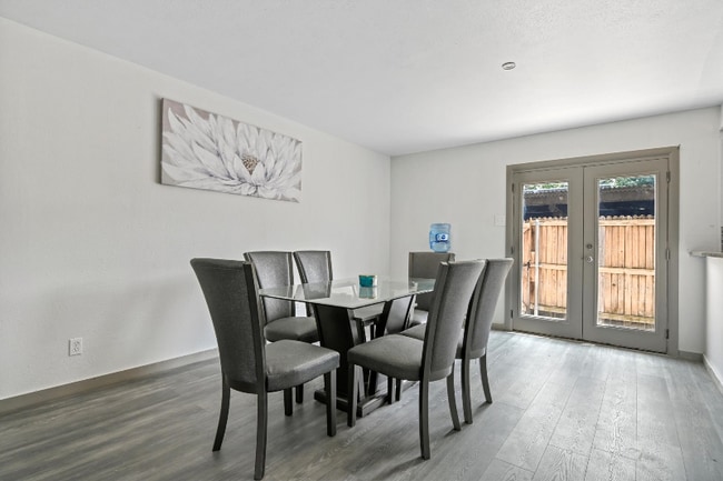 Photo - 1819 E Grauwyler Rd Unidad 176