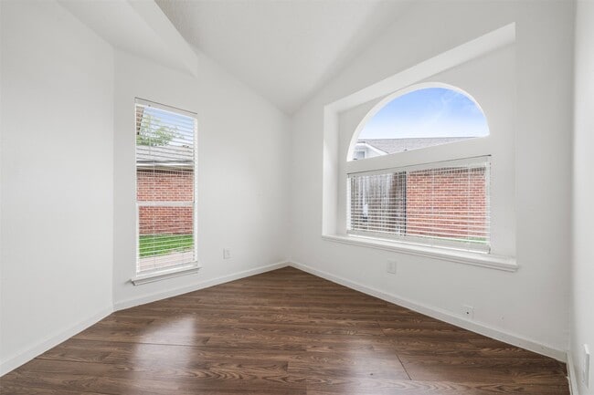 Photo - 6606 Laurel Glen Dr
