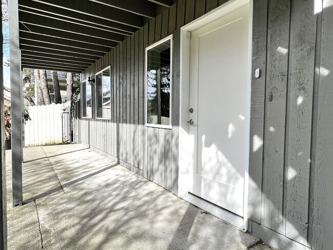 Photo - 4721 43rd Ave S Unit B