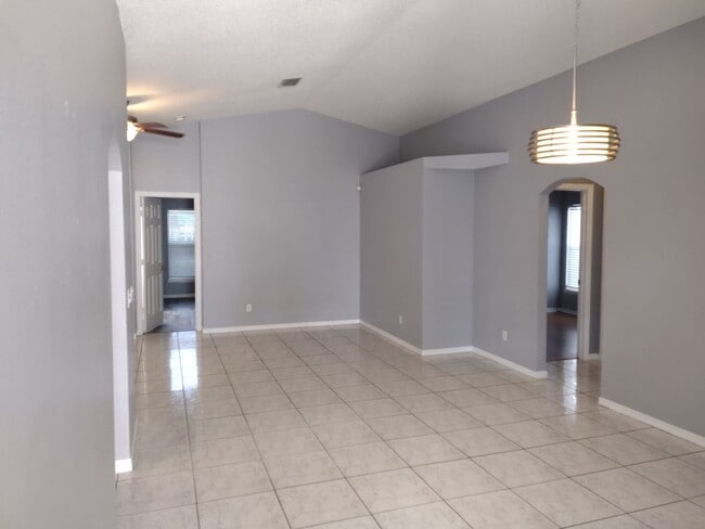 2358 Blue Sapphire Cir