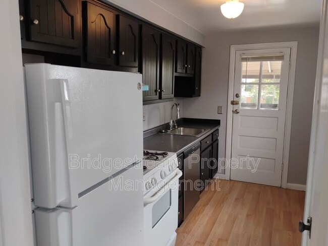 Photo - 108 Bellaire Ave