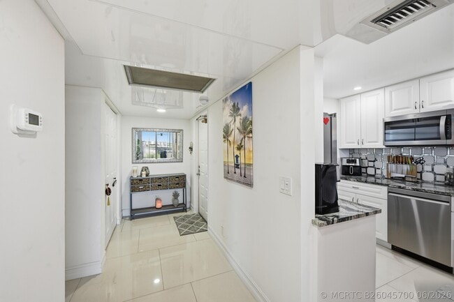 Photo - 4015 W Palm Aire Dr Unit 1001