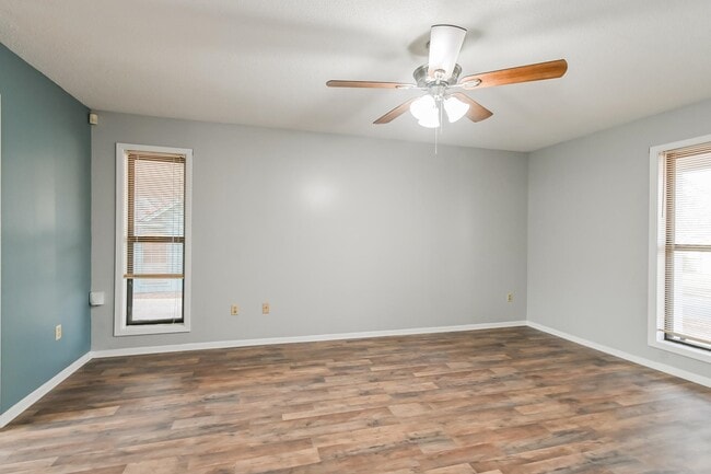 Photo - 4332 Thistleway Dr