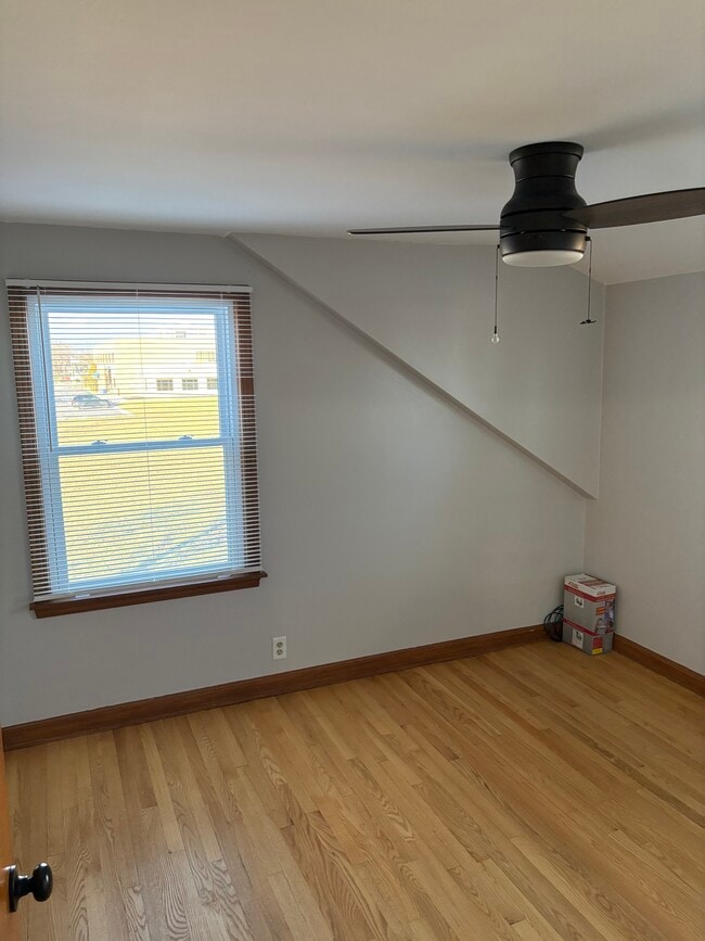 Back Bedroom - 1324 S 109th St