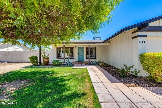 Photo - 2429 E Dahlia Dr