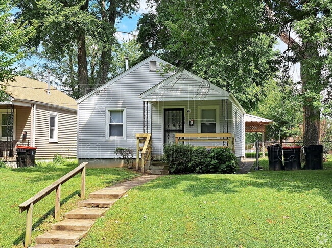 Building Photo - 401 N 42nd St Rental